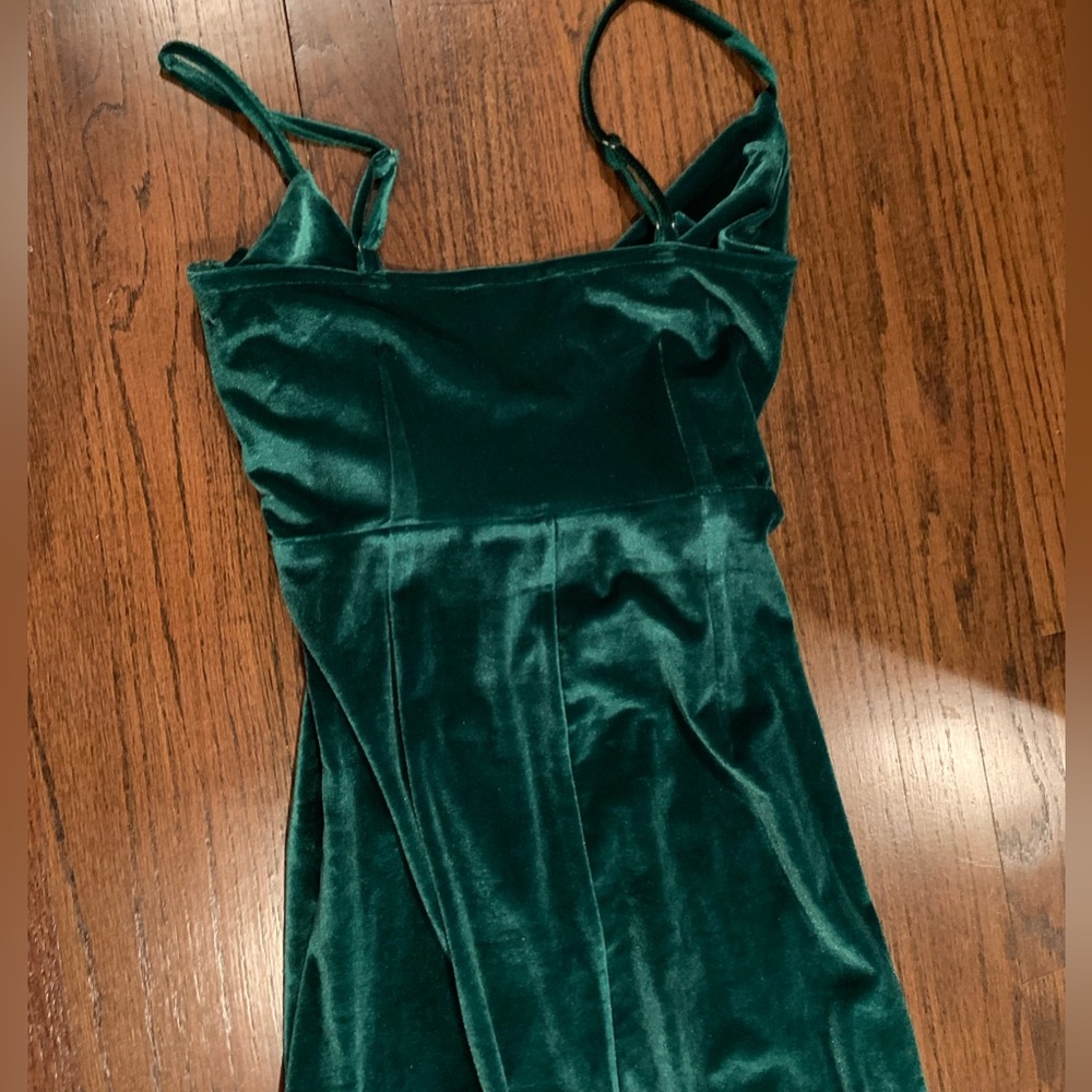 Dress - Picture 4 of 4